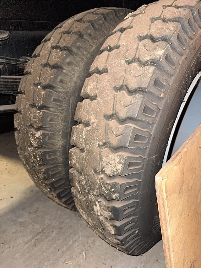 Image of Ford F-600 equipment image 4