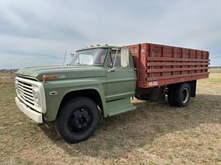 1969 Ford F-600 Equipment Image0