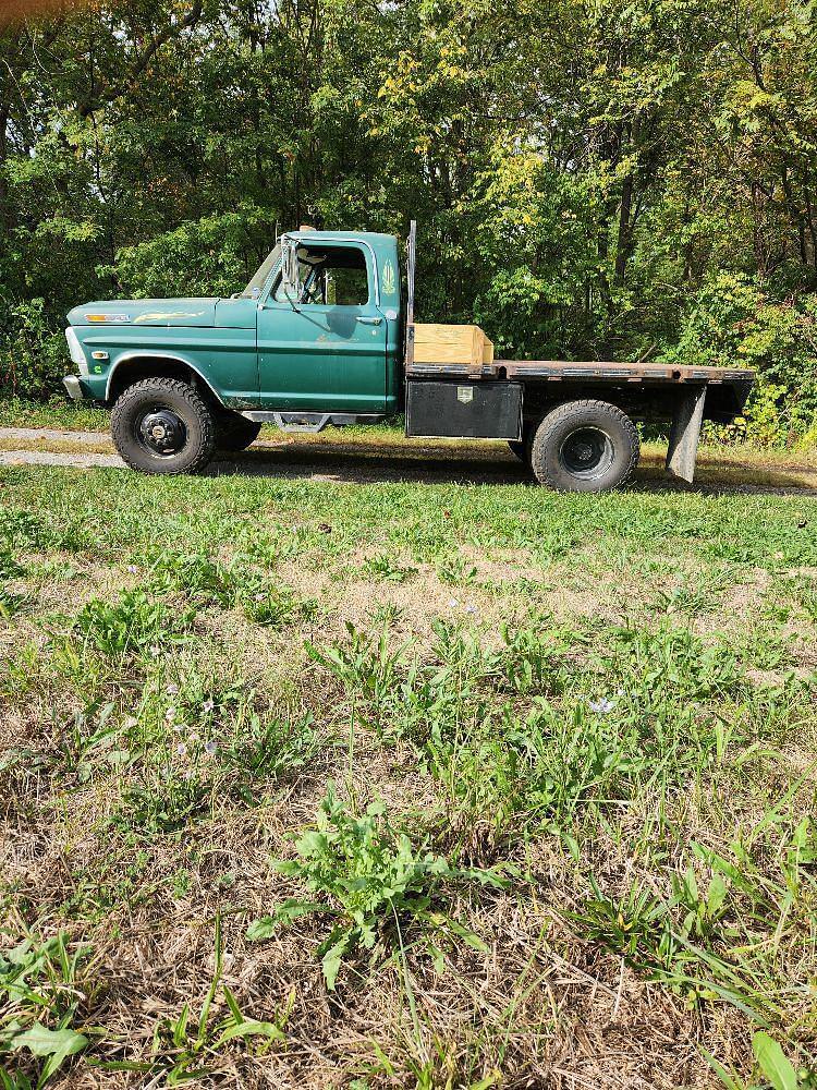 Image of Ford F-350 Primary image