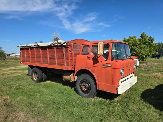 Image of Ford F-600 equipment image 1