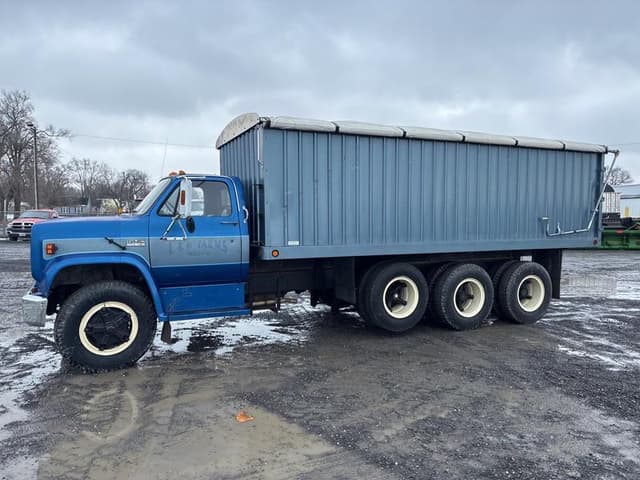 Image of GMC 7000 equipment image 2