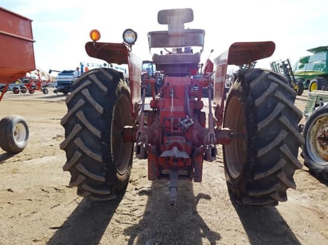 Image of International Harvester 756 equipment image 3