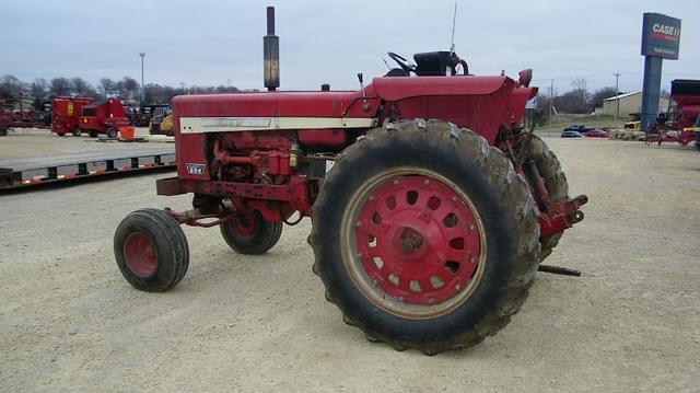 Image of International Harvester 856 equipment image 1