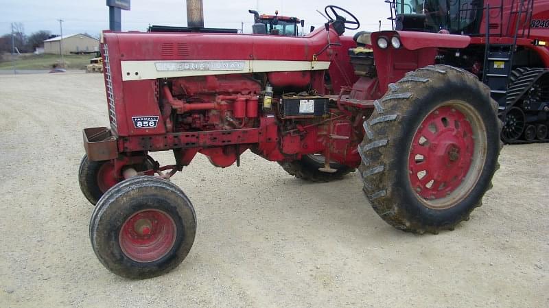 Image of International Harvester 856 Primary image