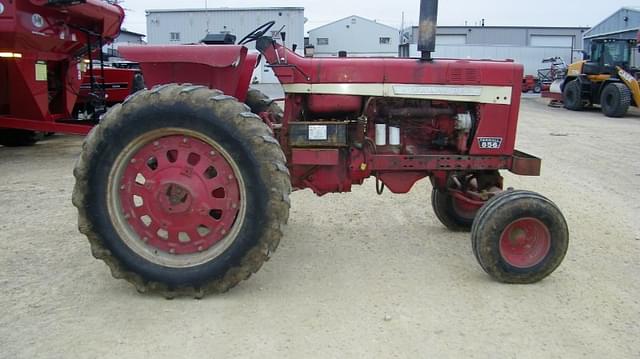 Image of International Harvester 856 equipment image 3