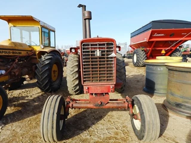 Image of International Harvester 656 equipment image 3
