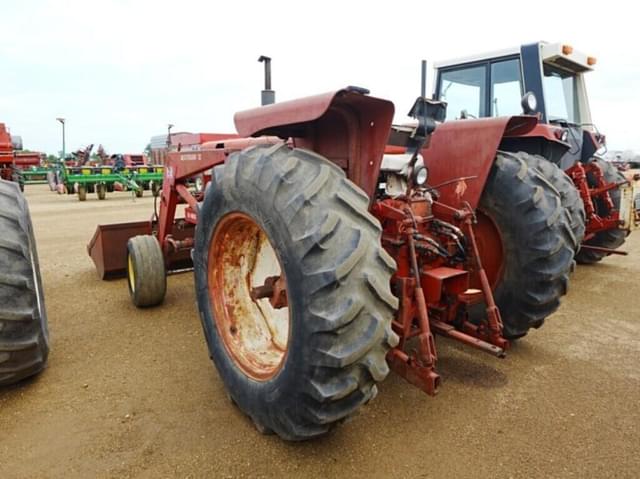Image of International Harvester 656 equipment image 2