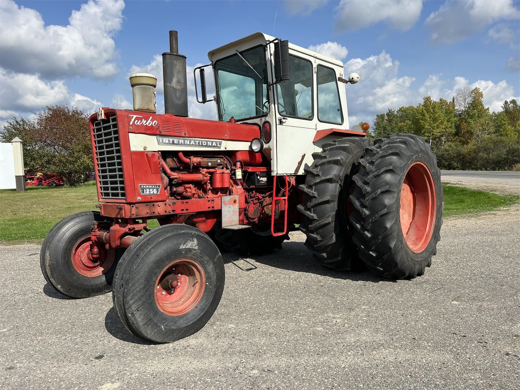 Main image International Harvester 1256