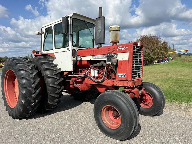 Image of International Harvester 1256 equipment image 1