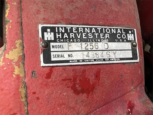 Image of International Harvester 1256 equipment image 4