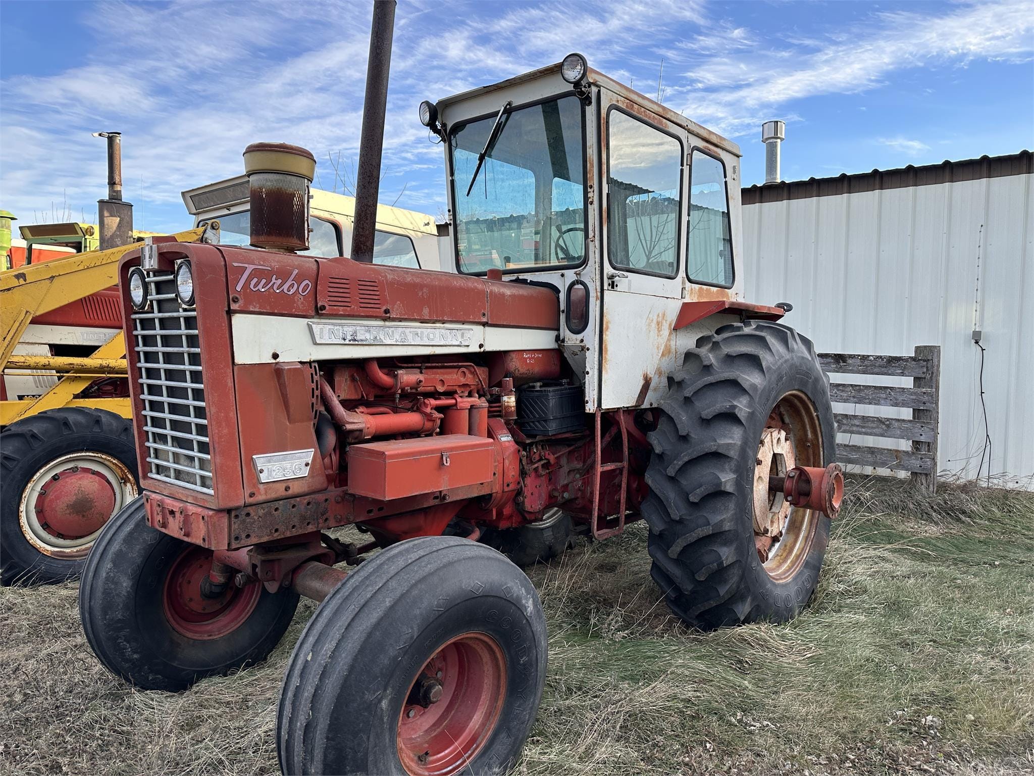 Main image International Harvester 1256