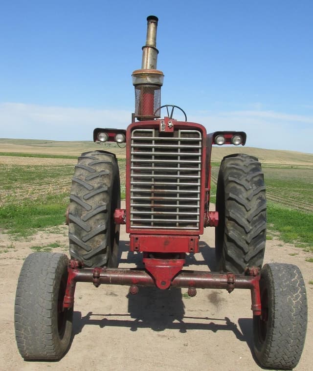 Image of International Harvester 1256 equipment image 3