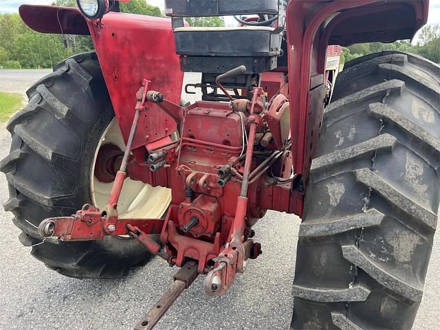 Image of International Harvester 544 equipment image 4