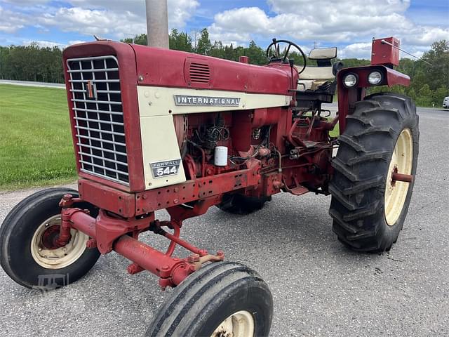 Image of International Harvester 544 equipment image 2