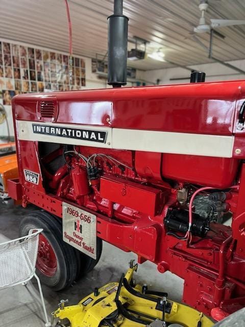Main image International Harvester 656