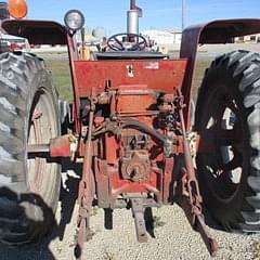 Image of International Harvester 656 equipment image 3