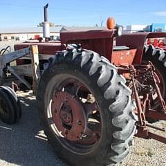 Image of International Harvester 656 equipment image 2