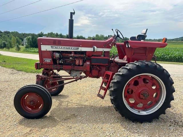 Image of International Harvester 756 equipment image 3