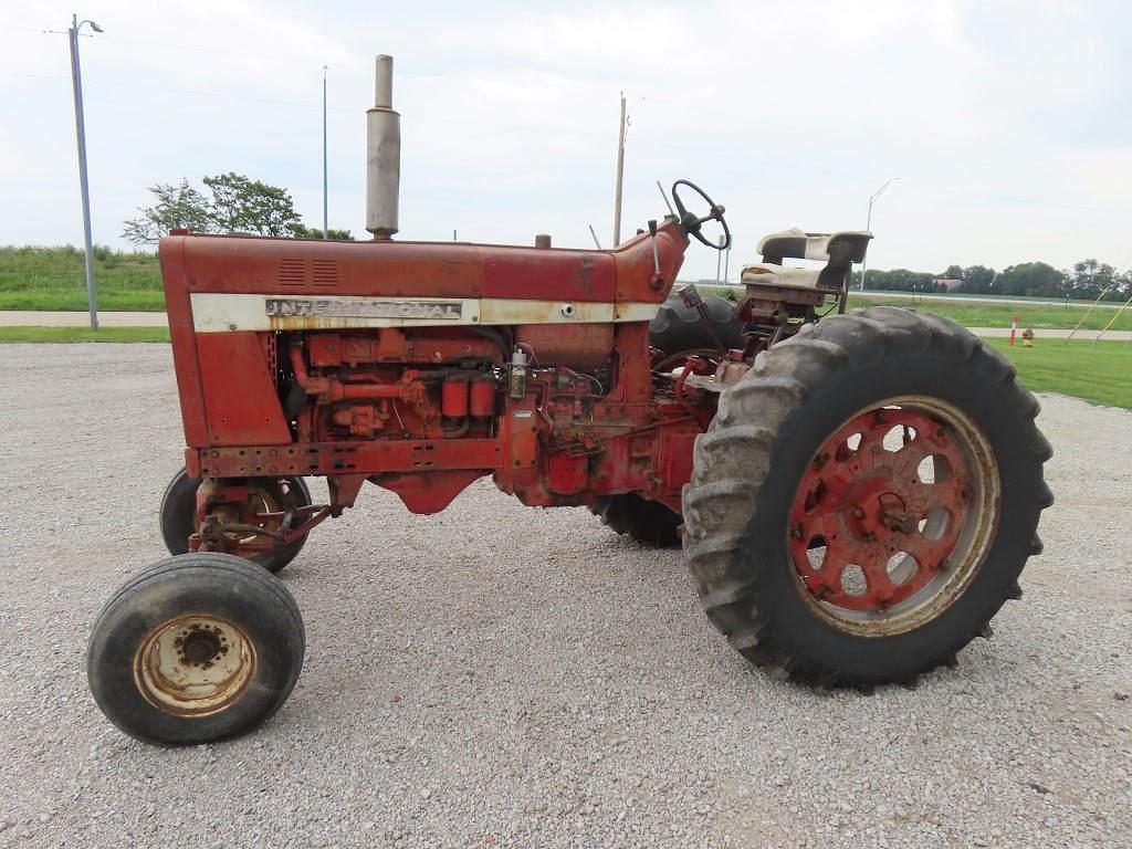 Image of International Harvester 856 Primary image