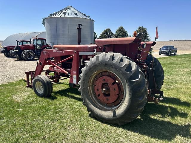 Image of International Harvester 856 equipment image 2