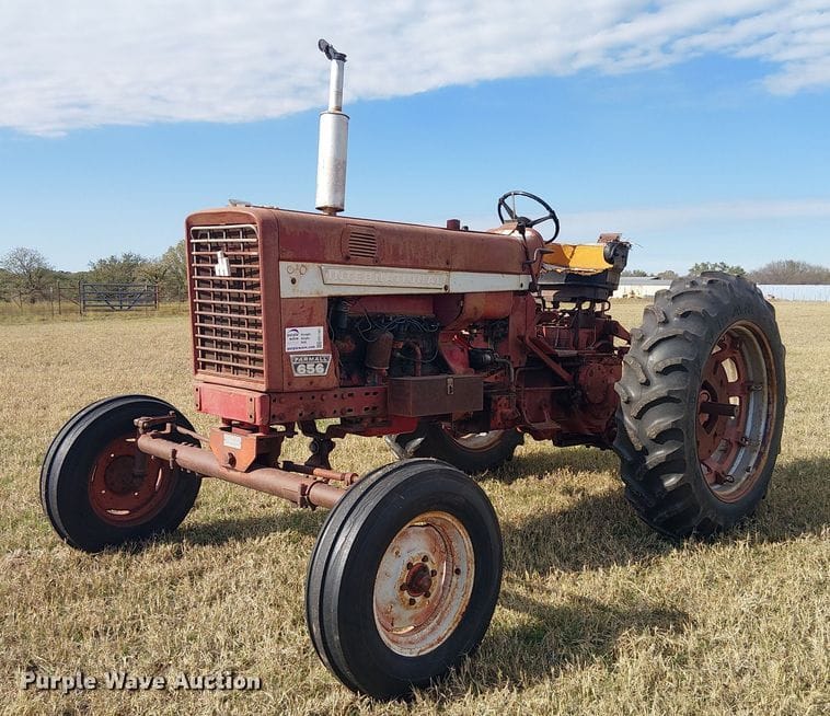 1969 Farmall 656 Equipment Image0