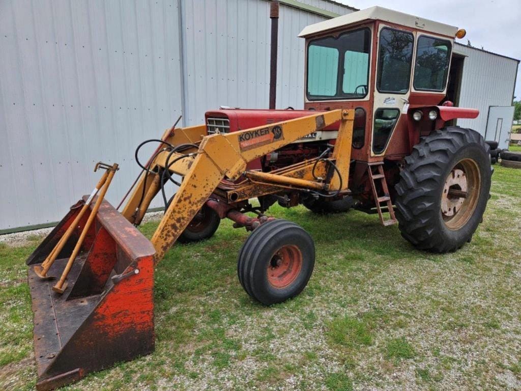 Main image International Harvester 756