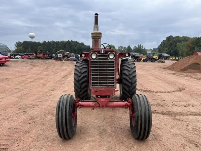Image of International Harvester 1256 equipment image 1