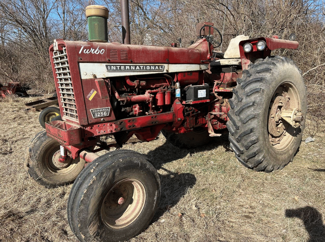 Main image International Harvester 1256