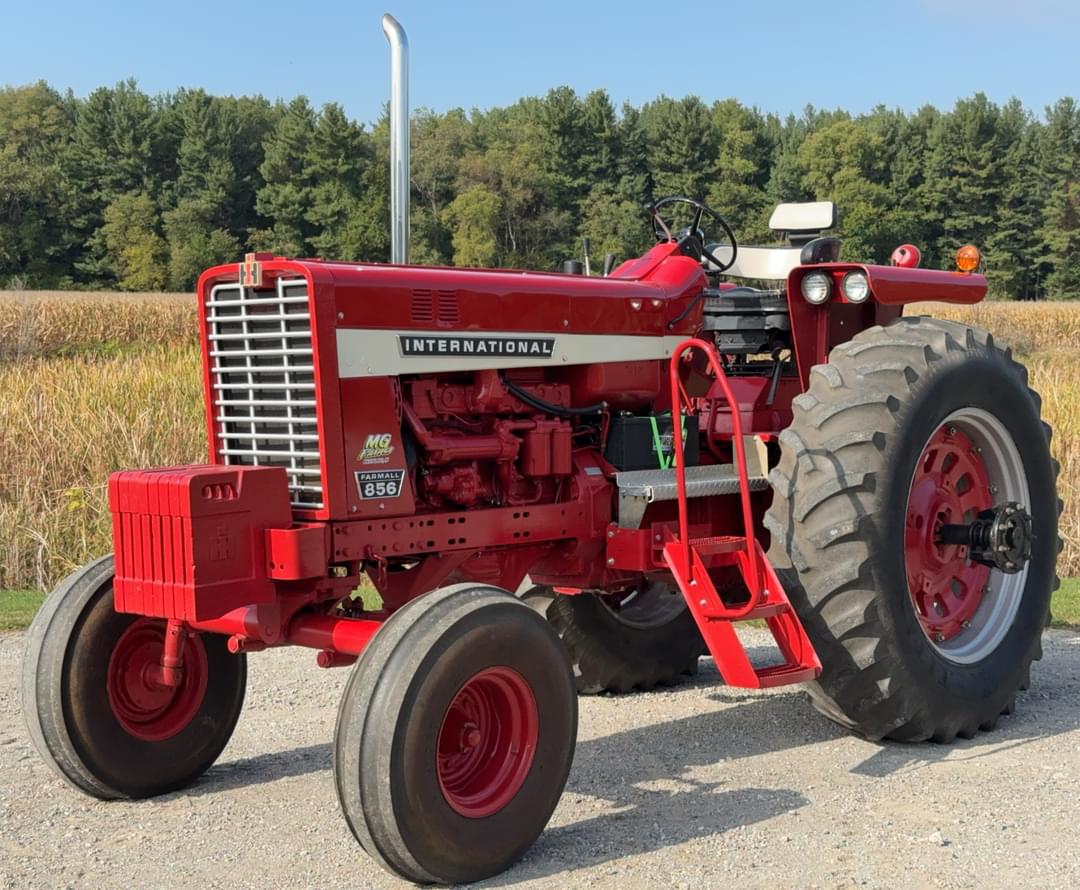 Image of International Harvester 856 Primary image