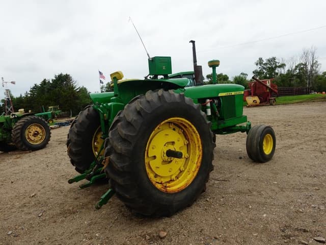 Image of John Deere 4020 equipment image 3