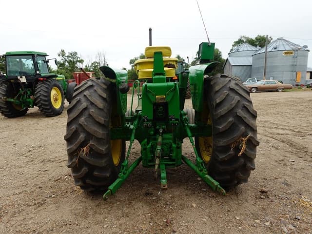 Image of John Deere 4020 equipment image 4