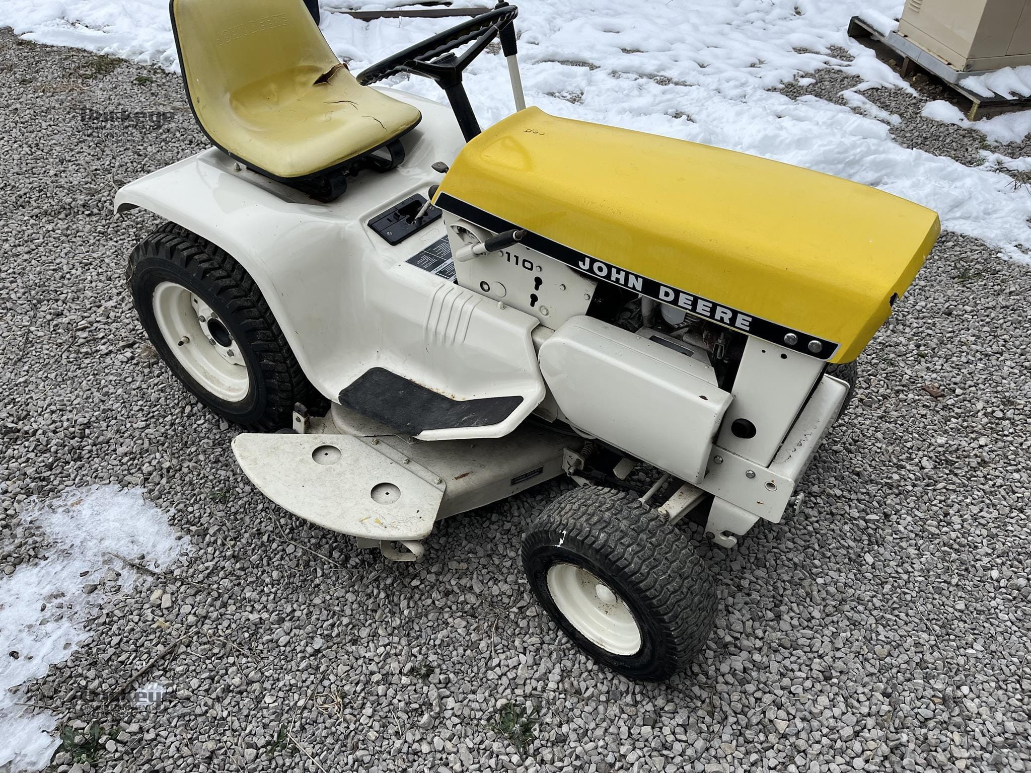 1969 John Deere 110 Equipment Image0