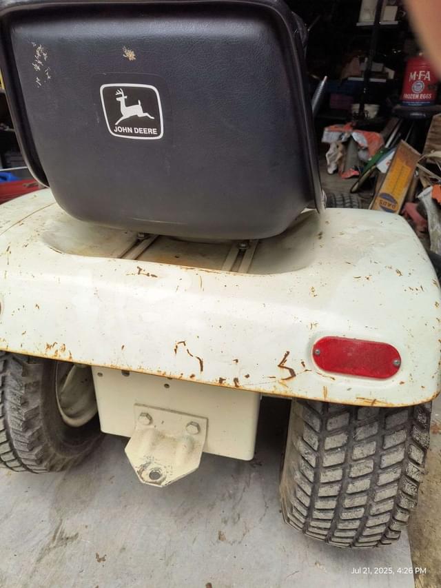 Image of John Deere 110 equipment image 4