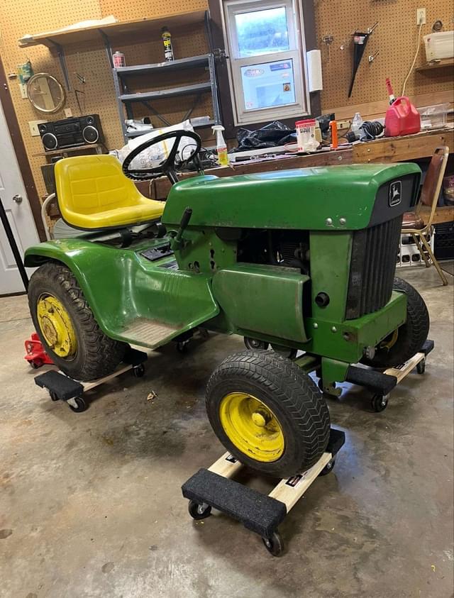 Image of John Deere 110 equipment image 1