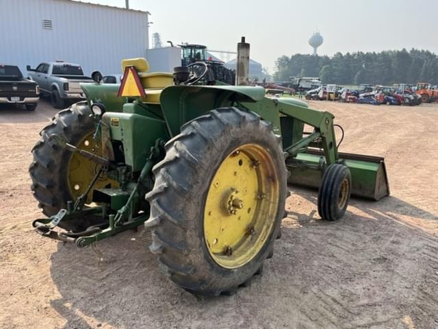 Image of John Deere 2520 equipment image 4