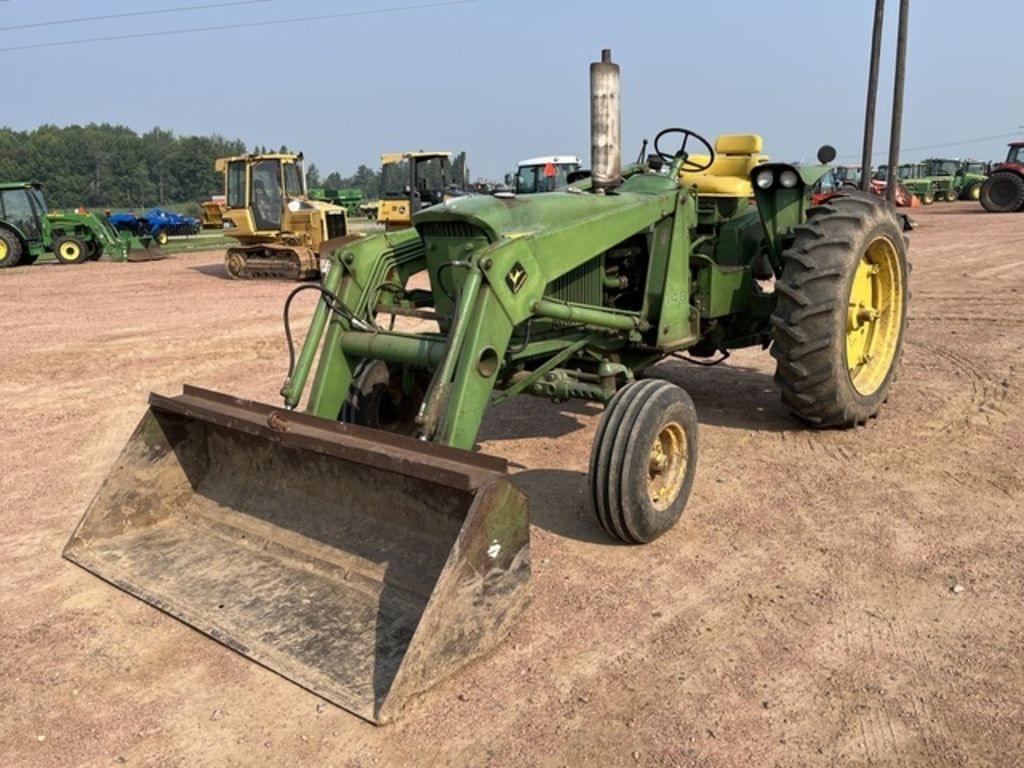Image of John Deere 2520 Primary image
