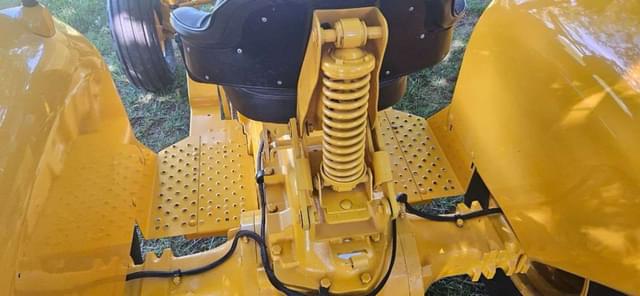 Image of John Deere 300 equipment image 3