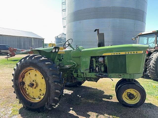Image of John Deere 3020 equipment image 3