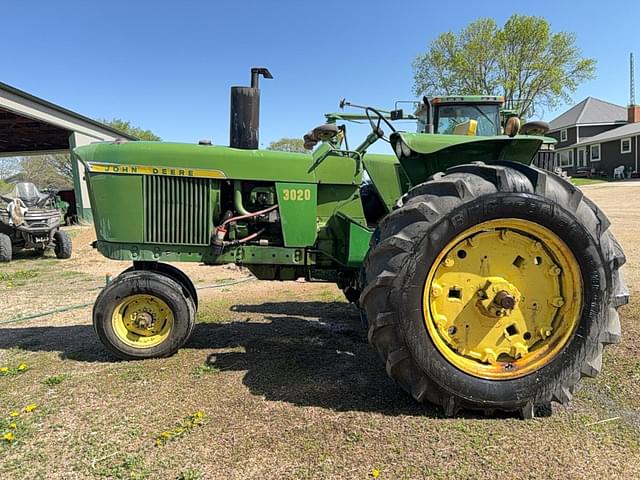 Image of John Deere 3020 equipment image 1