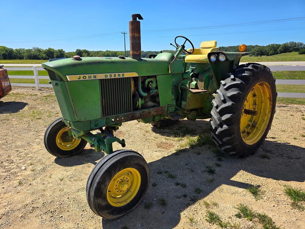 Image of John Deere 3020 Primary image