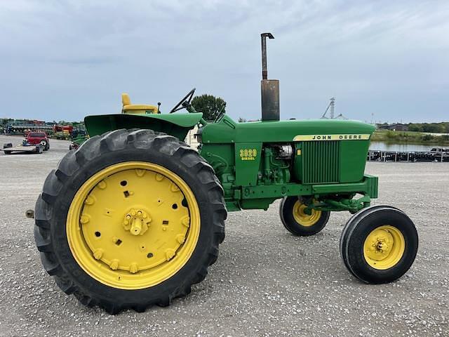 Image of John Deere 3020 equipment image 4