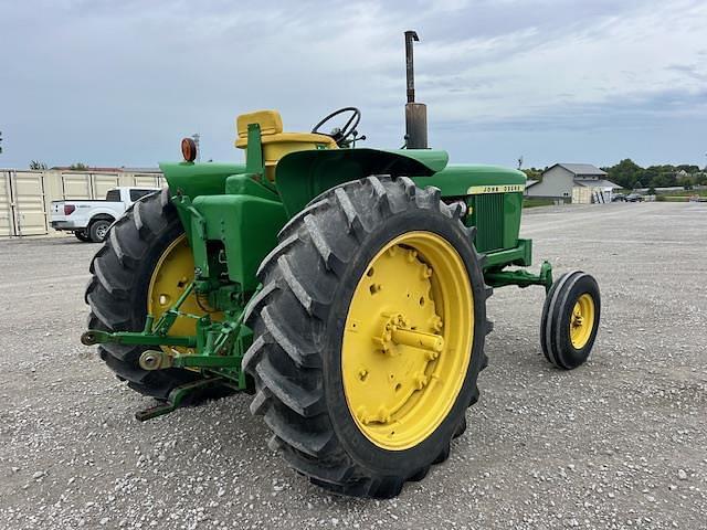 Image of John Deere 3020 equipment image 3