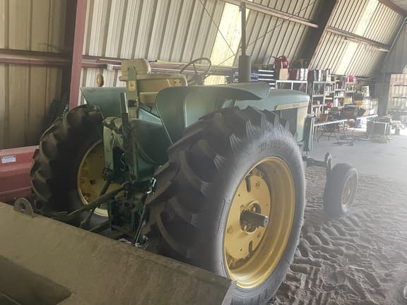 Image of John Deere 3020 Primary image