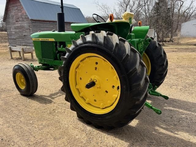Image of John Deere 3020 equipment image 3