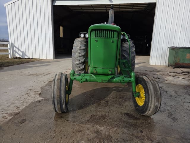 Image of John Deere 3020 equipment image 2