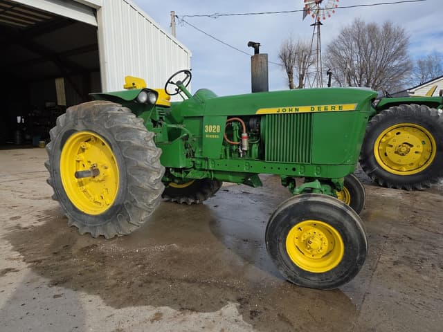 Image of John Deere 3020 equipment image 3