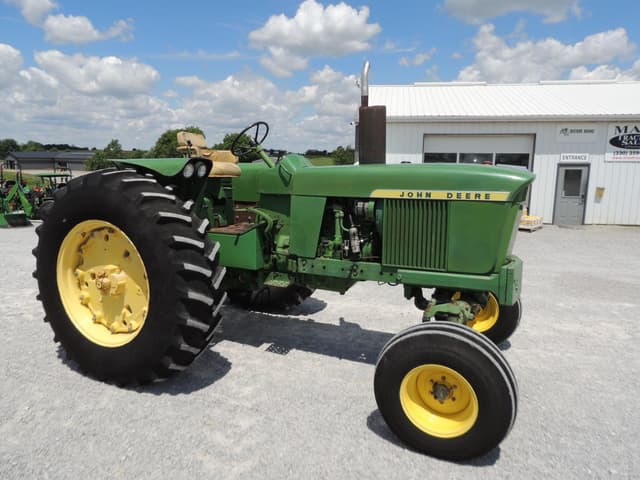 Image of John Deere 3020 equipment image 2