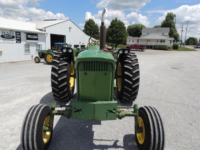 Image of John Deere 3020 equipment image 4
