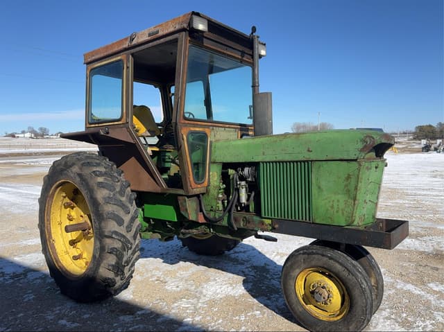 Image of John Deere 3020 equipment image 1