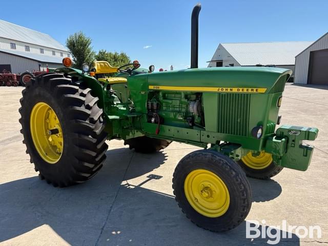 Image of John Deere 3120 equipment image 2